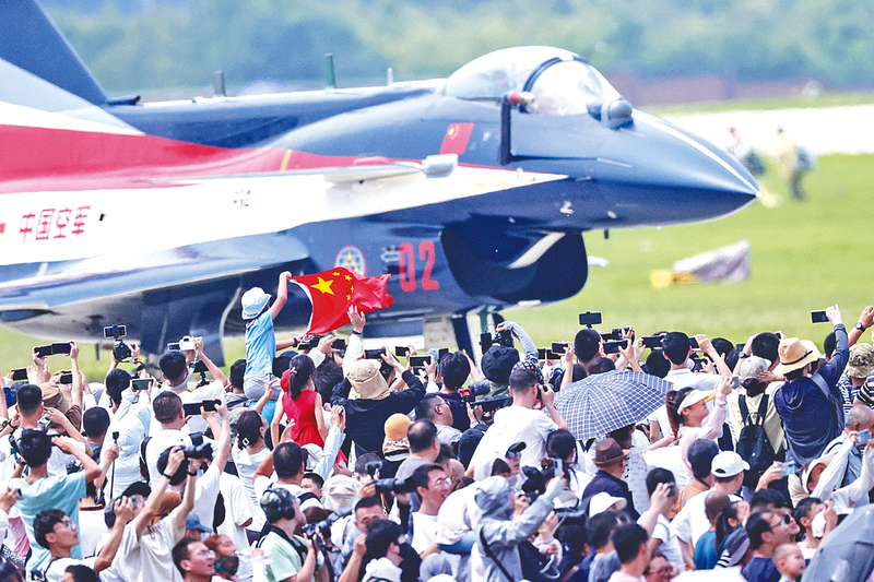 操日嫩逼逼网站长春航空展迎来首个公众日